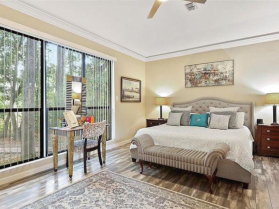 3rd image of 3211 Sunny Knoll Ct