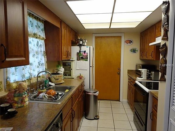 5th image of 5766 Oak Hill Manor Dr