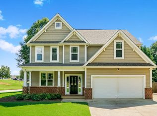 200 Collinsworth Dr, Clayton, NC 27527