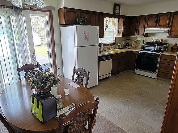 5th image of 3750-3752 Elmwood Ave