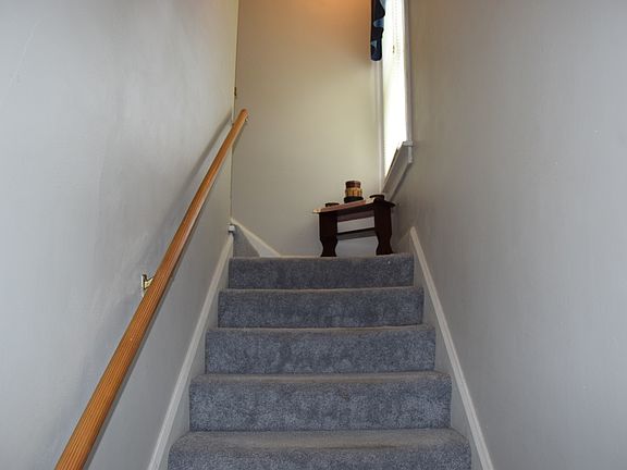 4th image of 1007 Tomlinson Ave