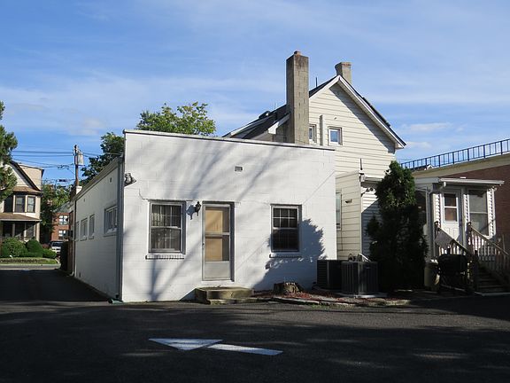 5th image of 13 Forest Ave