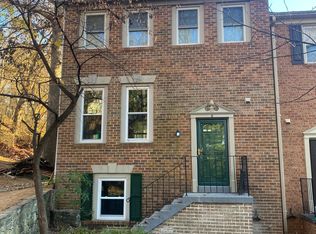 6 Meadow Grass Ct, Gaithersburg, MD 20878