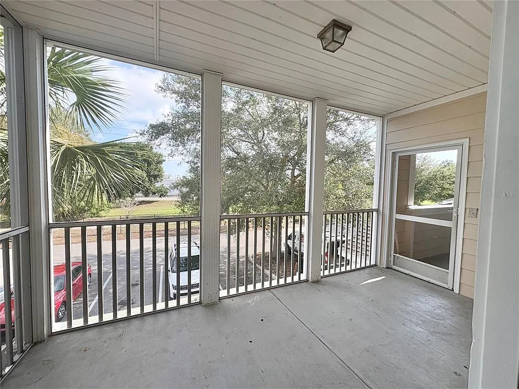 2 bed, 2.0 bath, 1048 sqft, $1,500 — Photo 2
