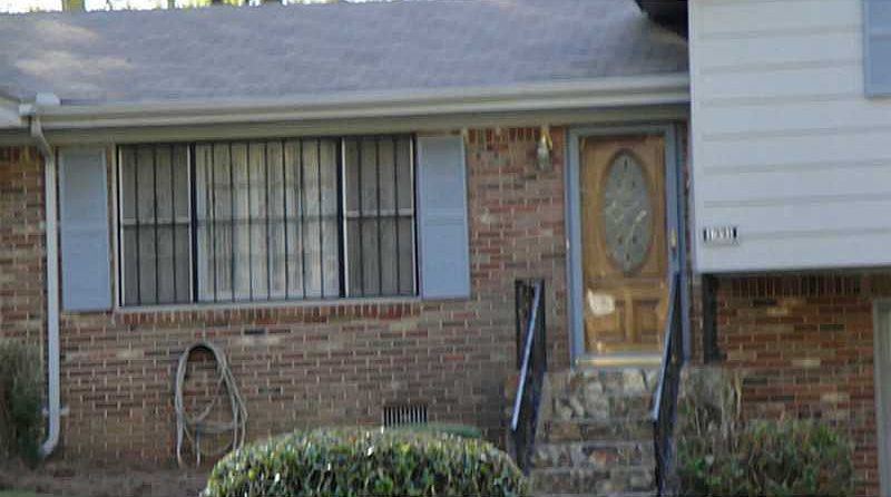 2nd image of 1331 Town Country Dr