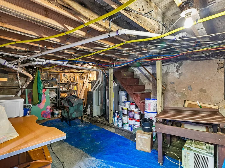 527 S 7th St — Photo 32