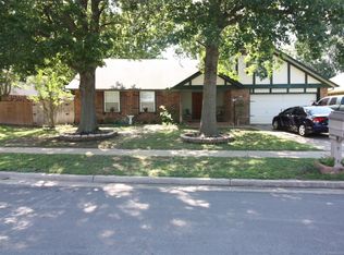 404 S Fir Ave, Broken Arrow, OK 74012