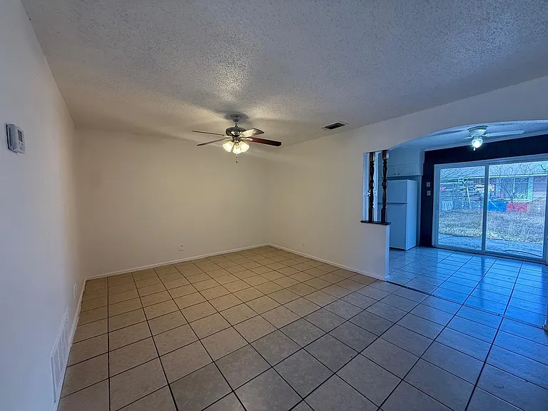 5735 Stiffkey Dr — Photo 2