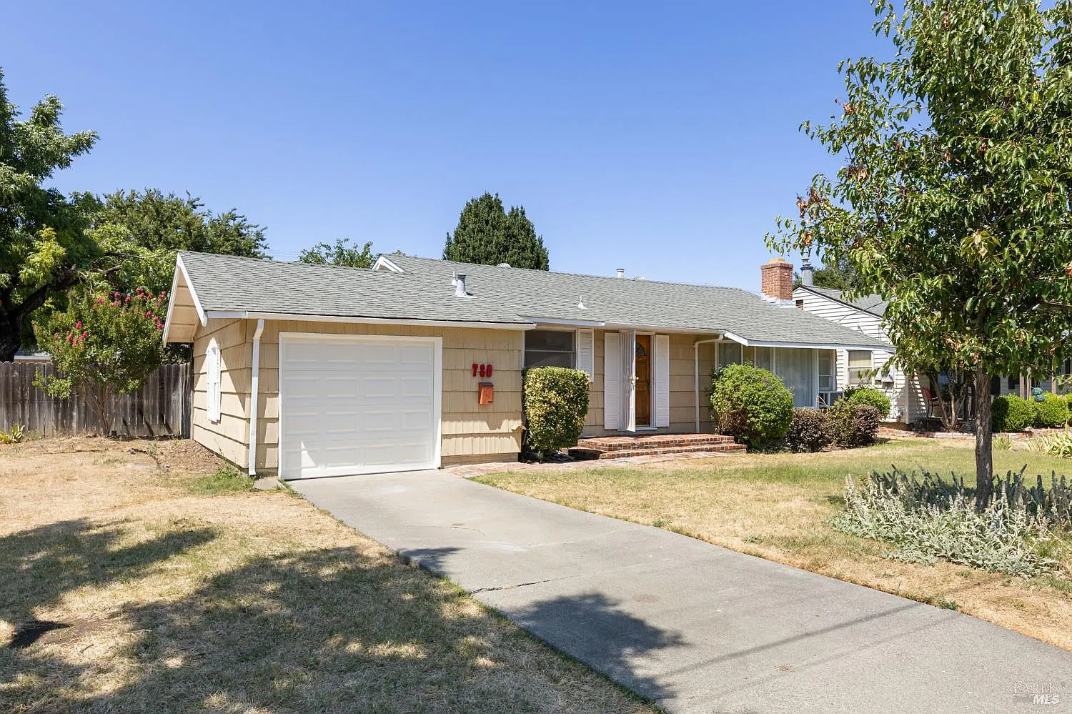 780 Marvin Way photo 1