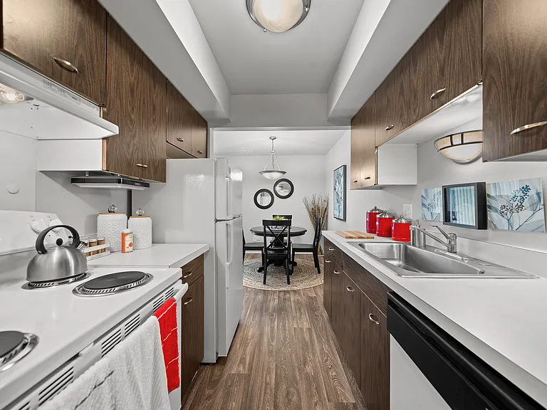Modern and spacious kitchen at Knottingham Apartments in Clinton Township, MI.
