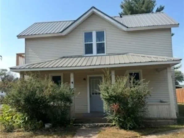 328 6th Street #1 and 2, Altoona, WI 54720