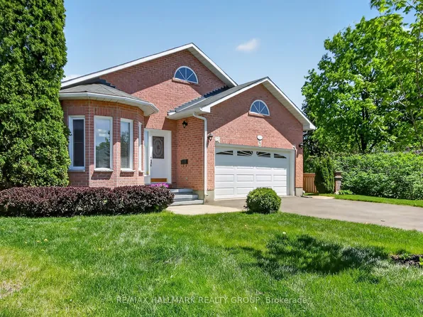 1206 Matheson Rd, Ottawa, ON K1J 1A7