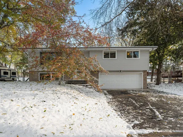 3140 Flag Ave N, New Hope, MN 55427