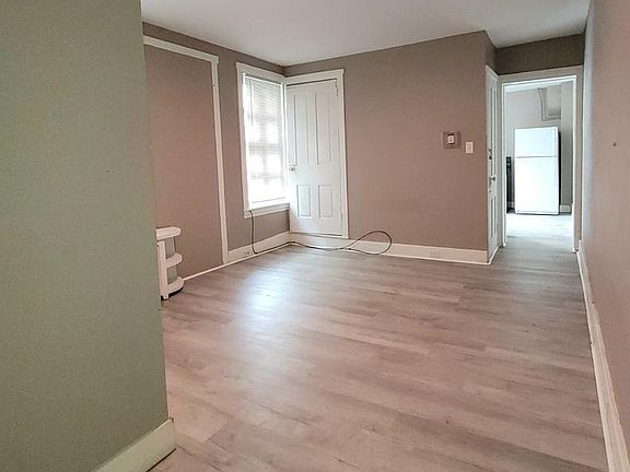 2nd image of 409 S 4th St
