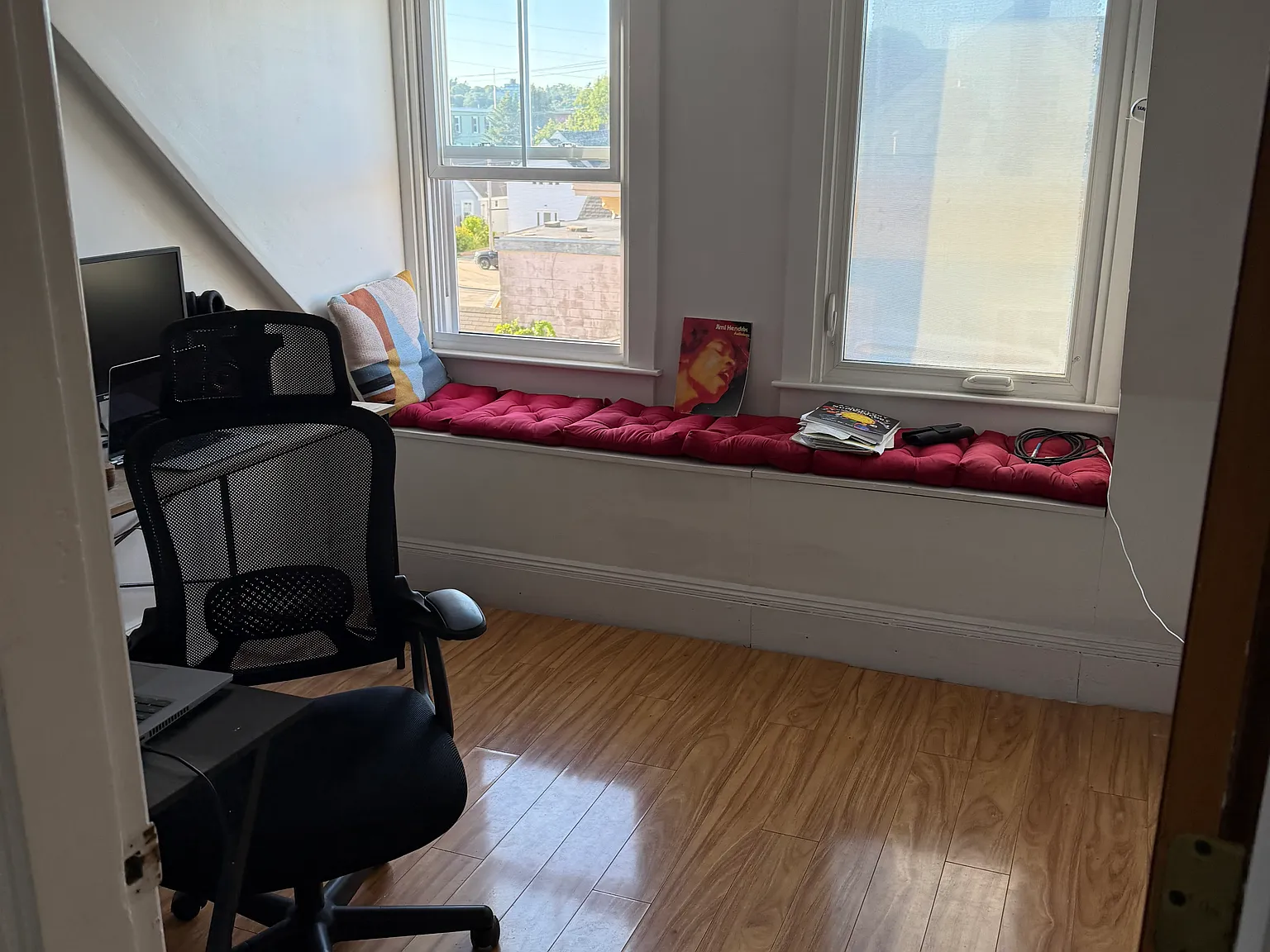 2 bed, 850 sqft, $2,475 — Photo 4