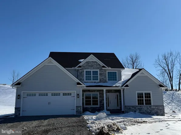 1530 Rolling Meadow Rd, Lebanon, PA 17046