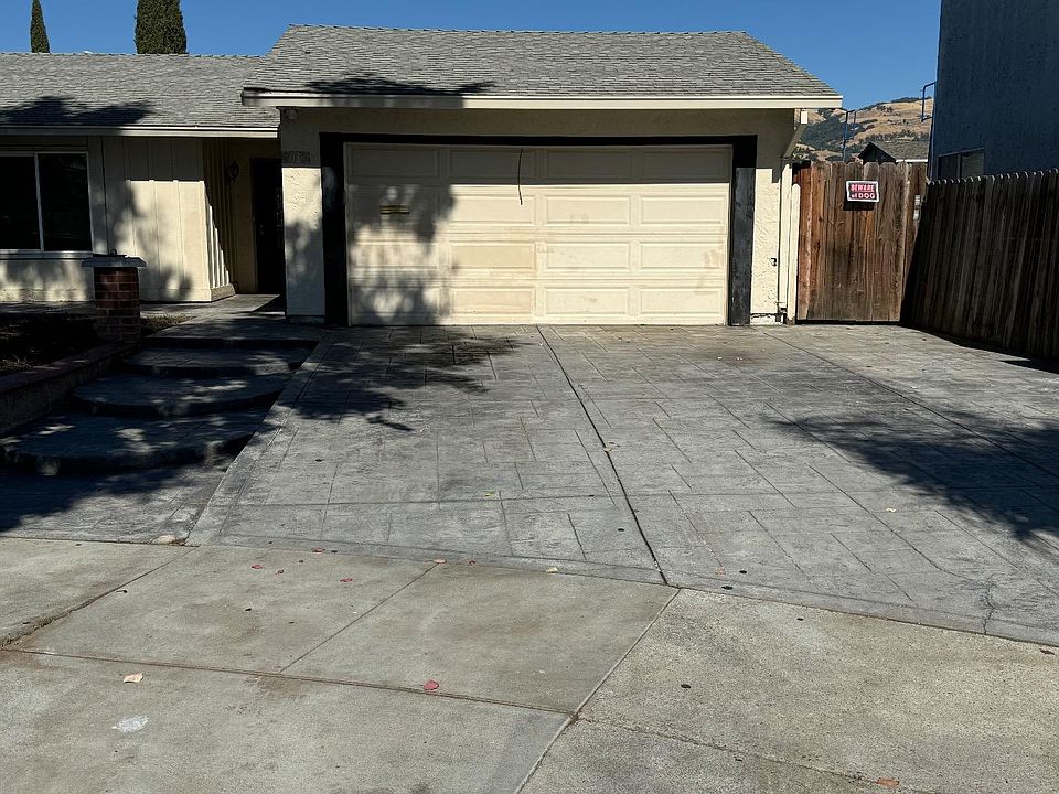 1st image of 2032 Starfish Ct