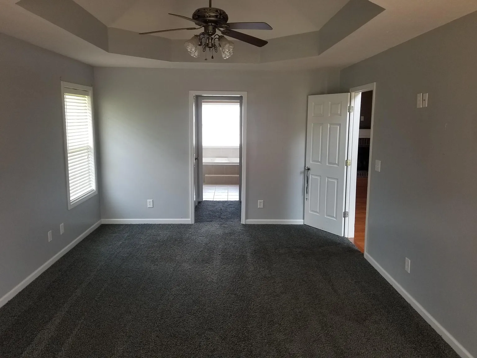 4 bed, 3522 sqft, $3,200 — Photo 3