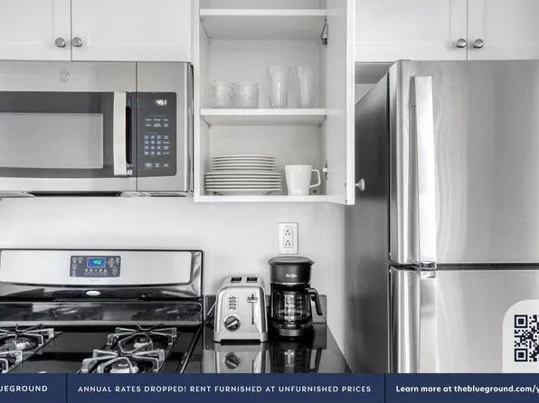 180 Riverside Boulevard image 8 of 31