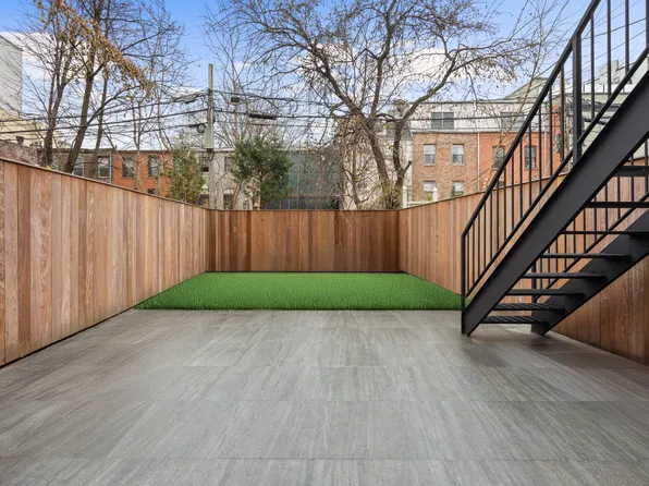 292 Gates Avenue image 22 of 23