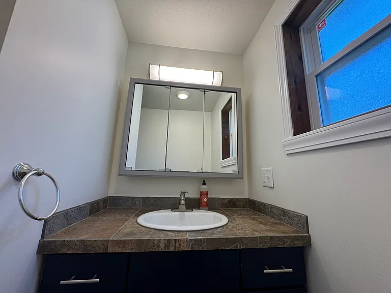 220 W Williams St — Photo 27