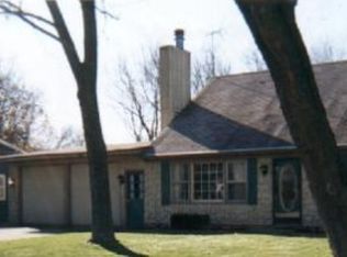 1109 Fairlane Dr, Valparaiso, IN 46383