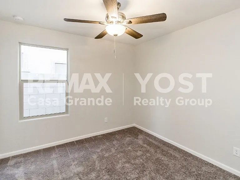 803 W Jardin Dr — Photo 10