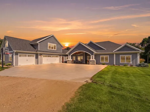 8382 198th Ave NE, New London, MN 56273