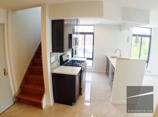 2627 18th St APT 3, Astoria, NY 11102