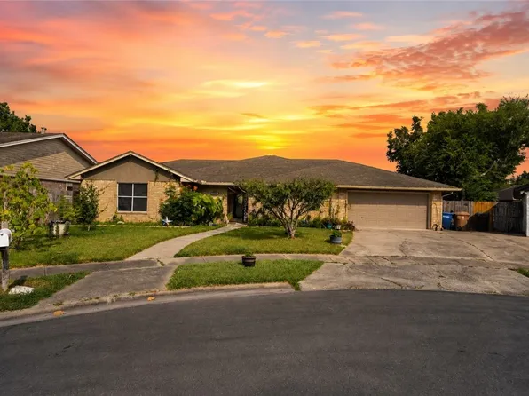7010 Tree Top Pl, Corpus Christi, TX 78413