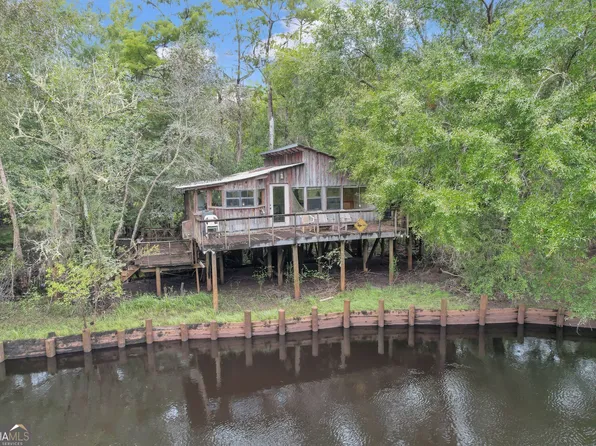 1 Lewis Lndg, Nahunta, GA 31553