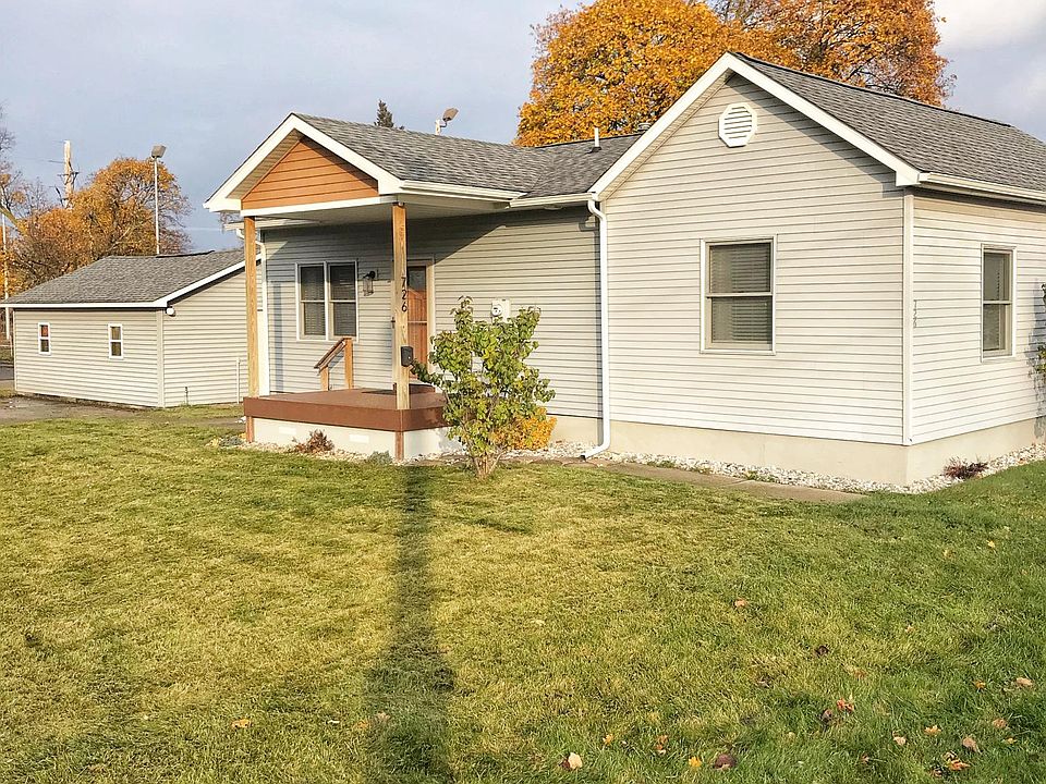 1st image of 726 Cypress St