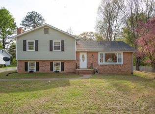 29 Wakefield Ave, Fredericksburg, VA 22405