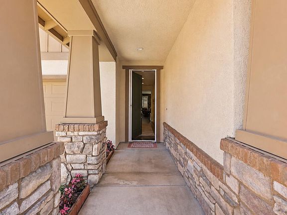 5th image of 2708 Chardonnay Ln