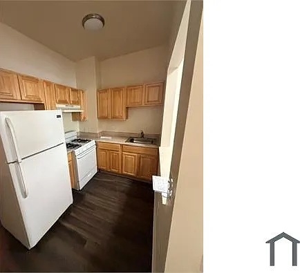 216 W Hanover St #216A — Photo 2