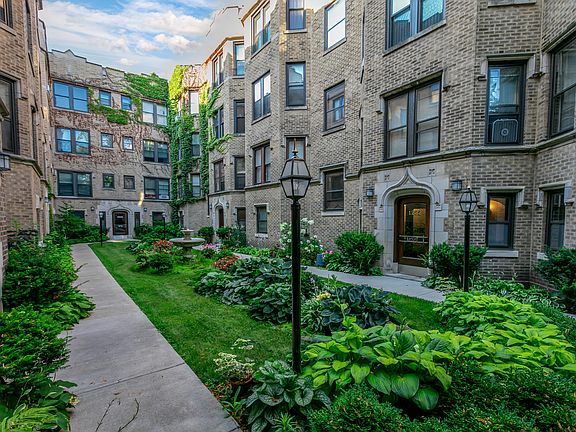 3rd image of 1222 W Jarvis Ave APT 2N