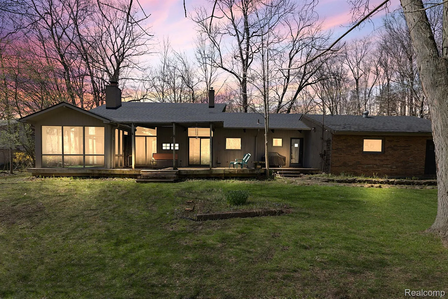 34083 Quaker Valley Rd photo 1