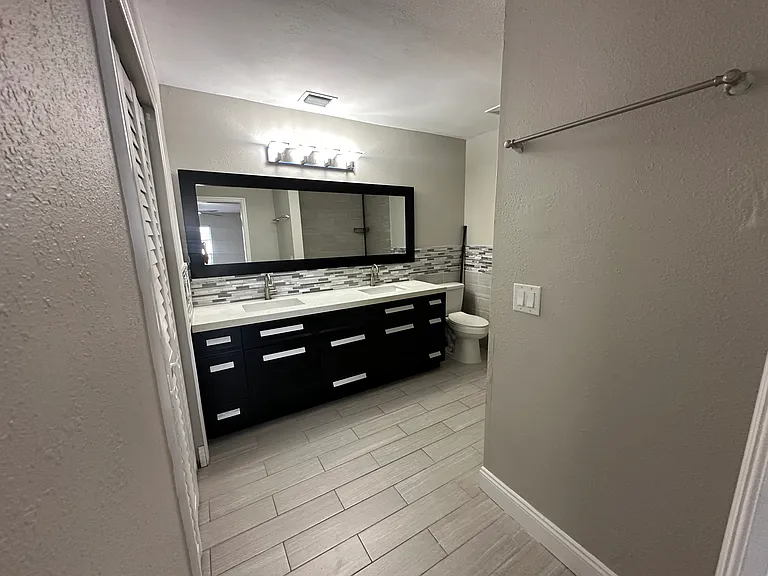 17500 Phlox Dr — Photo 7