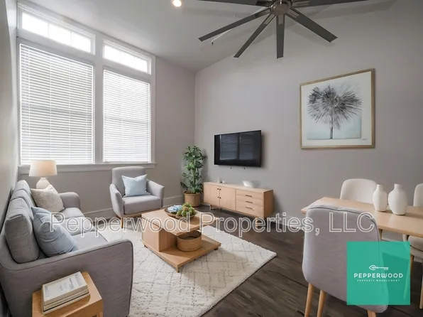 600 Magnolia St APT 104, Spartanburg, SC 29303