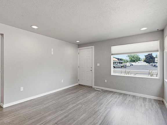 4th image of 2603 W Rowan Ave