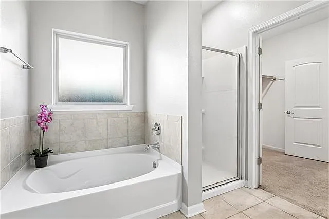 697 Lakeshore Village Dr — Photo 12