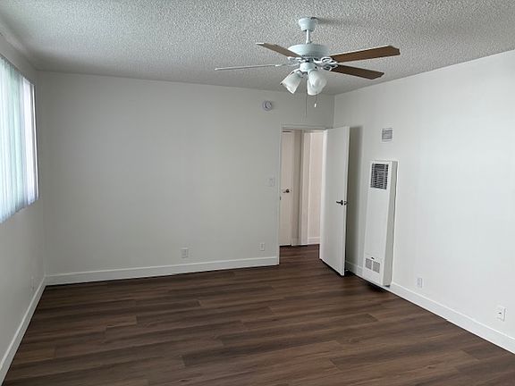 2nd image of 1841 N Poinsettia Pl #8