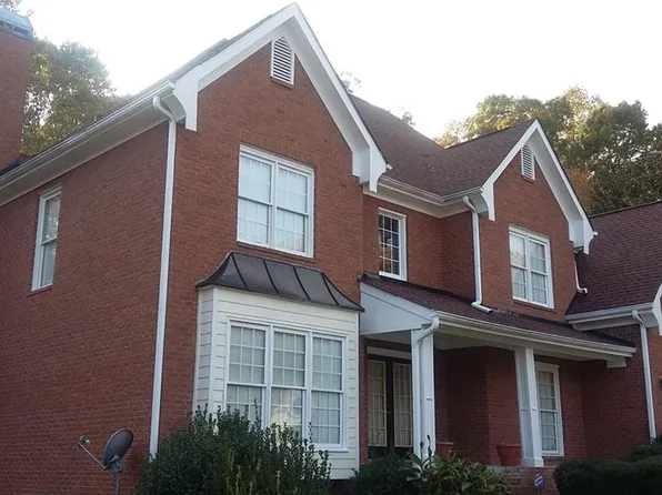 35 Parkview Trace Pass, Lilburn, GA 30047