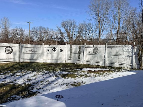 4th image of 6405 N State Rd