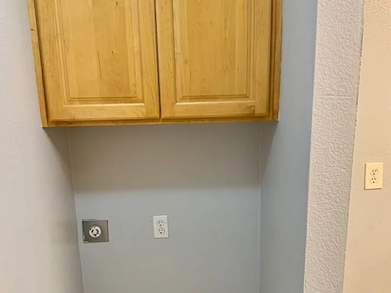 1163 Lakeview Cir — Photo 12