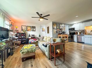 706 Dexter St APT 2, Madison, WI 53704