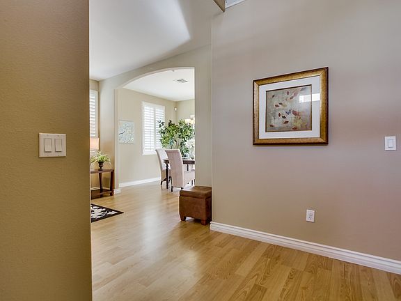5th image of 712 S Ramona St #B