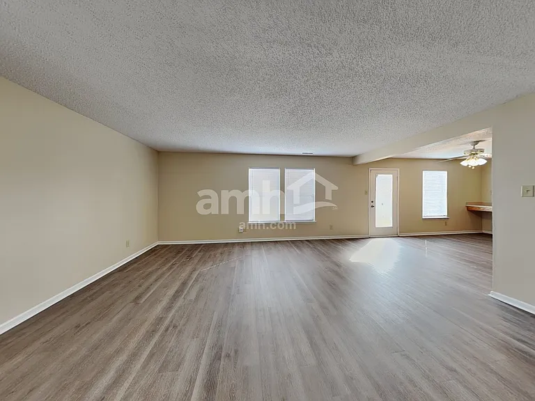 1939 Dutch Elm Dr — Photo 6