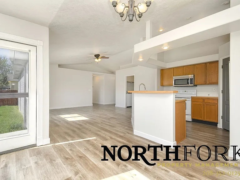 599 N Brownfield Way — Photo 4
