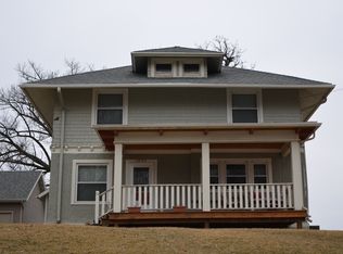 1009 24th St, Des Moines, IA 50311